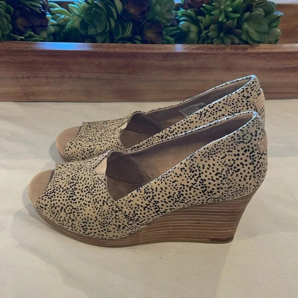 Toms women’s cheetah print Michelle wedge peep toe shoes heels sandals size 7.5 - Picture 4 of 6